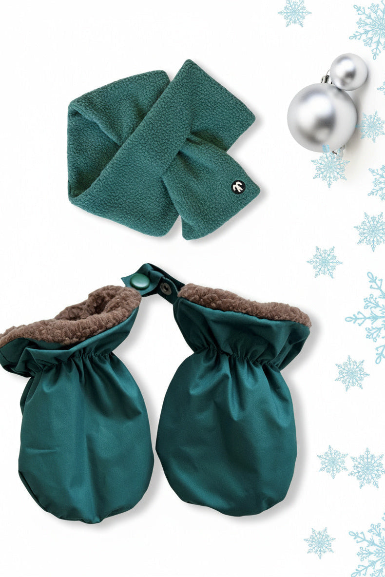 Baby Mittens Dark Green + Sherpa Scarf Dark Green